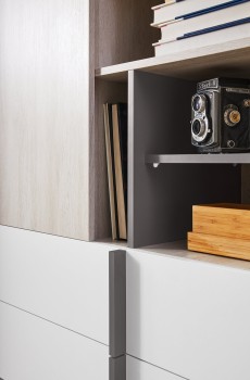 Elegancka Komoda Remo RM8 w kolorze dąb wilton biały lux biały antarcyt