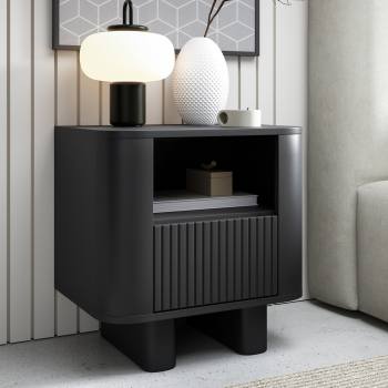 Stolik nocny Misterio Premium z szufladą i eleganckim frezowaniem Czarny